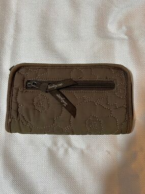 thirty-one Quilted Floral Brown Zip Wristlet